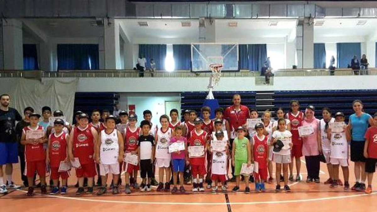 Basketbol Öğrencileri Sertifikalarını Aldı