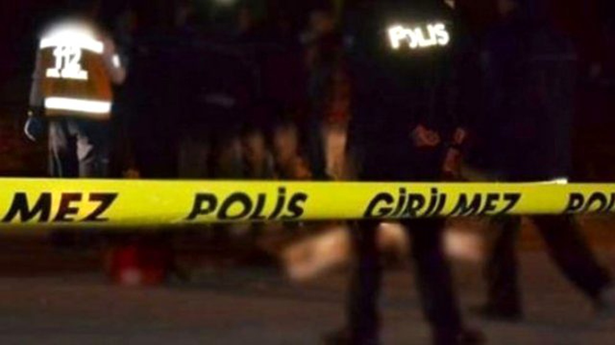 Boş Arazide Kafası Taşla Ezilmiş Erkek Cesedi Bulundu