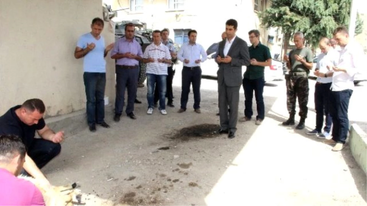 Çemişgezek Polisi, Şehitler İçin Kurban Kesti