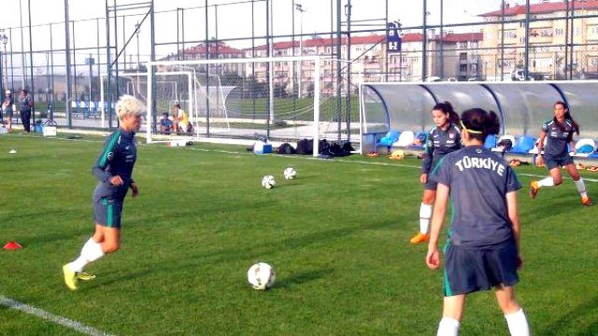 Erzurum\'da Kadın A Milli Takım Hıvatistan\'a Bileniyor