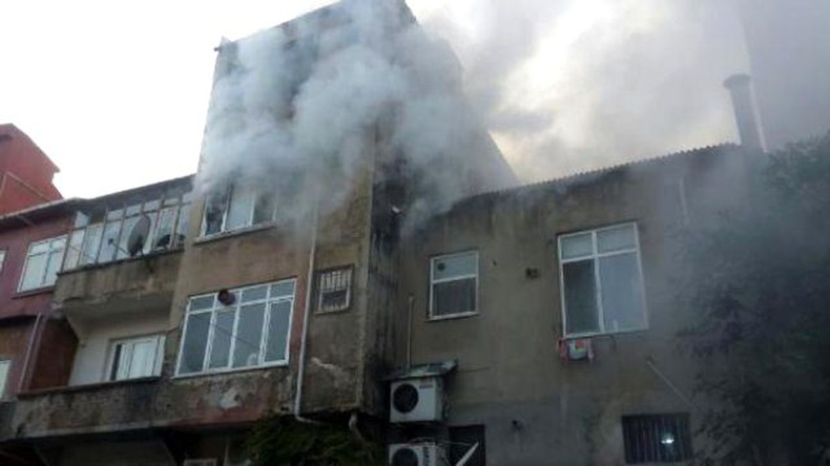 Fritözden Çıkan Yangın Hasara Yol Açtı