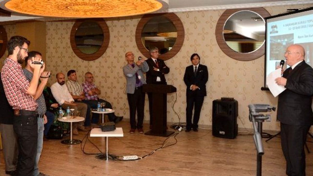 Gazeteciler Konfederasyonu "Türkiye" İsmini Aldı