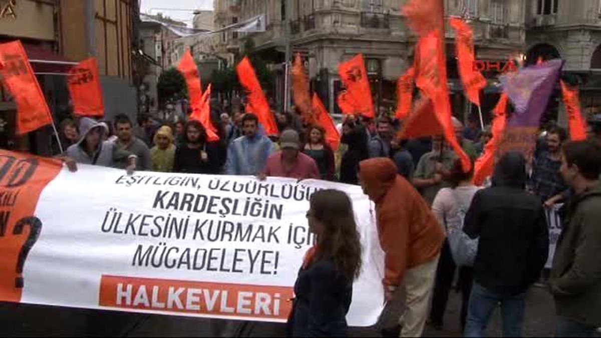 Halkevleri\'nden 12 Eylül Protestosu