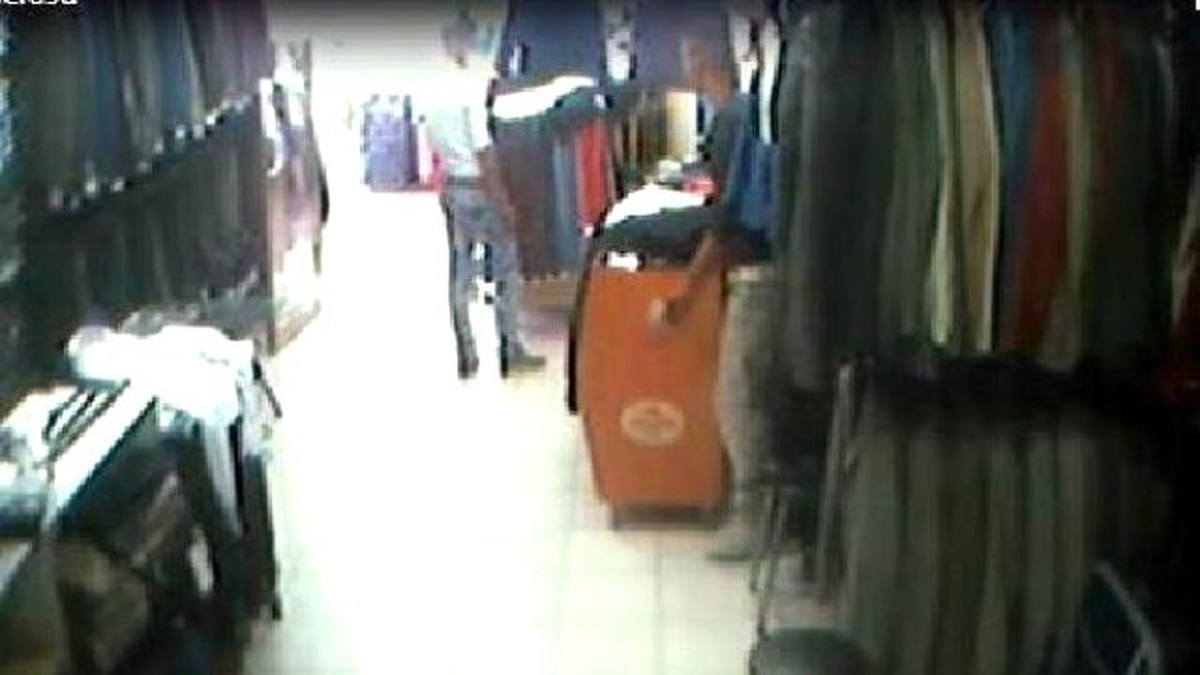 İşyerindeki Hırsızlık Güvenlik Kamerasında