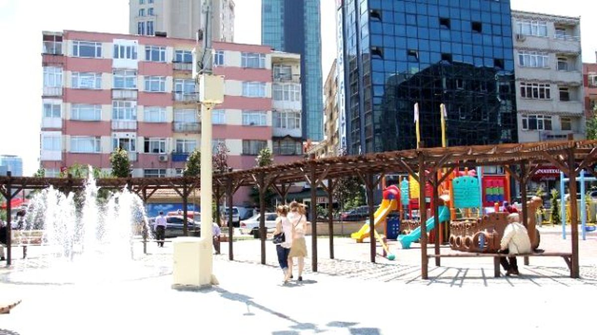 Kağıthane\'de Parklar Kamera Takibinde