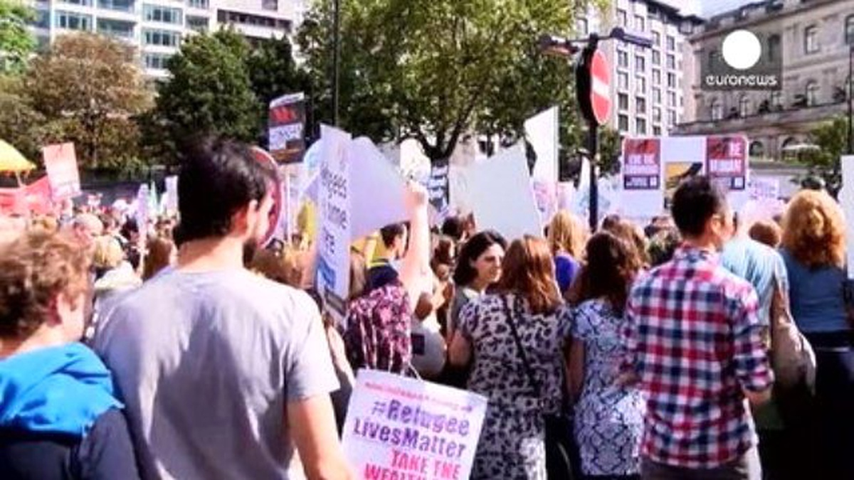 Londra Göçmenlere Destek İçin Toplandı