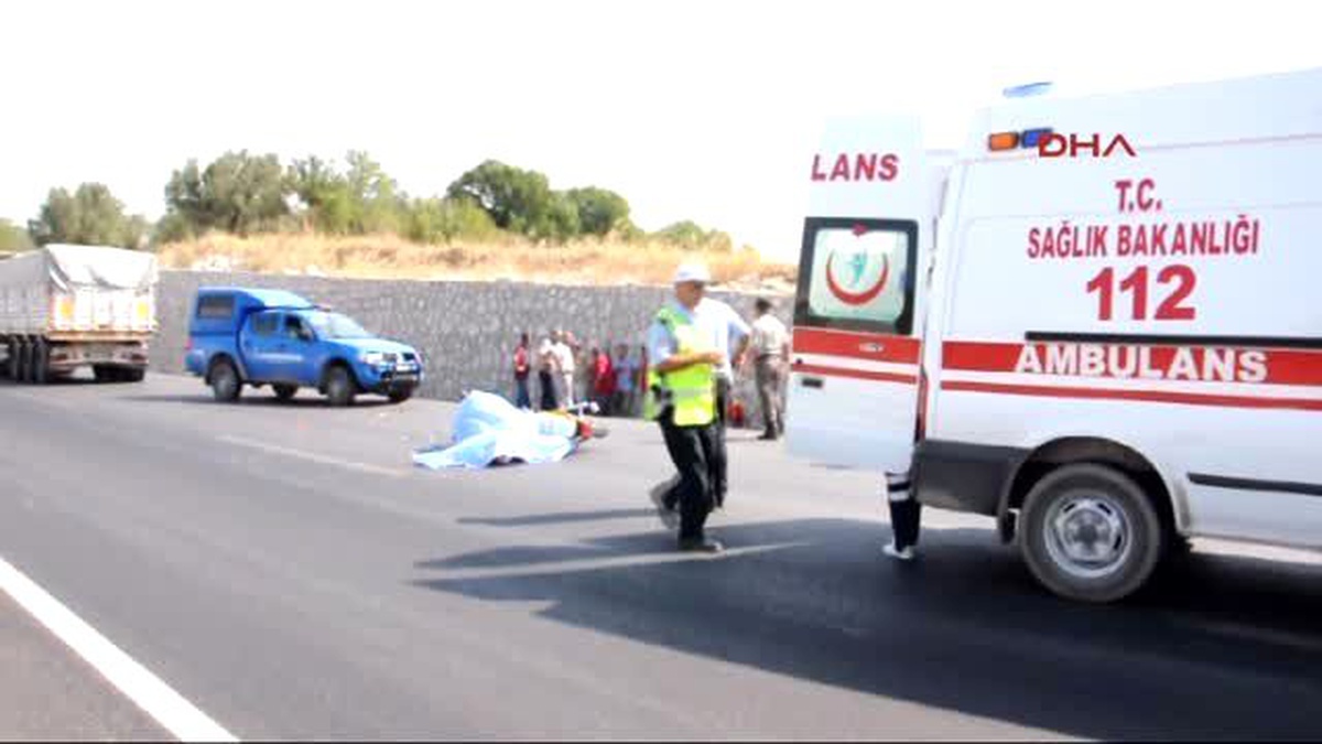 Manisa - Kamyona Arkadan Çarpan Motosikletli Öldü