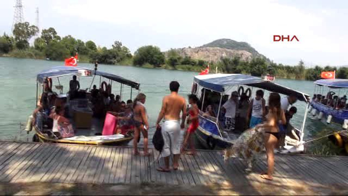 Marmaris İztuzu\'nda Caretta İlgisi