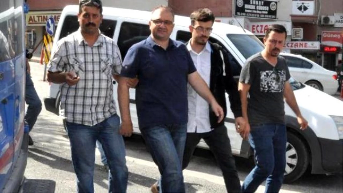 Meslekten İhraç Edilen Hakim Karaçöl, Kütahya\'da Gözaltına Alındı (2)