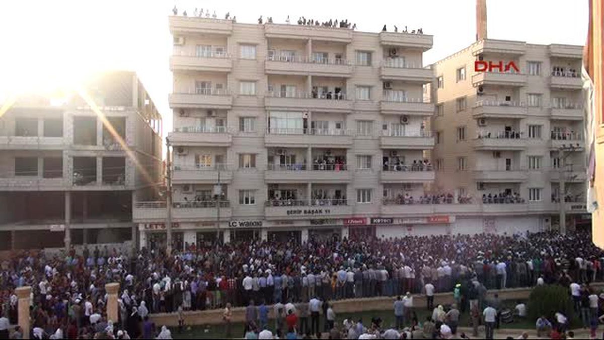Nusaybin\'de Mitinge Katıldı