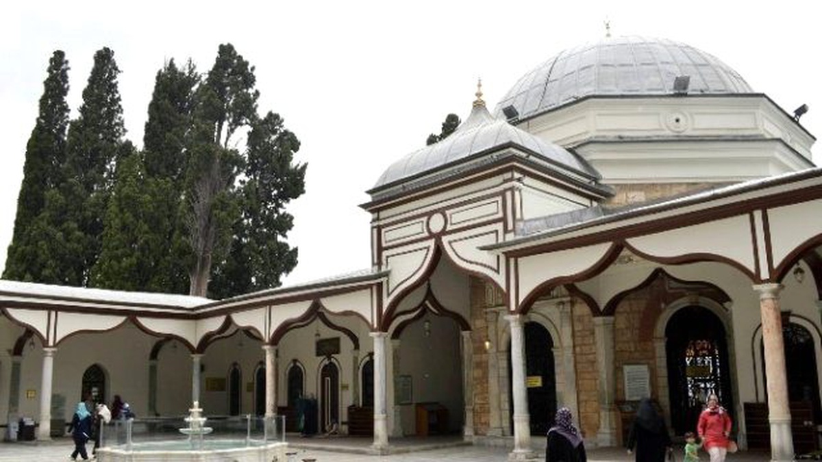 Kündekari Ustaları Emir Sultan Türbesi\'ne Yeniden Hayat Verdi