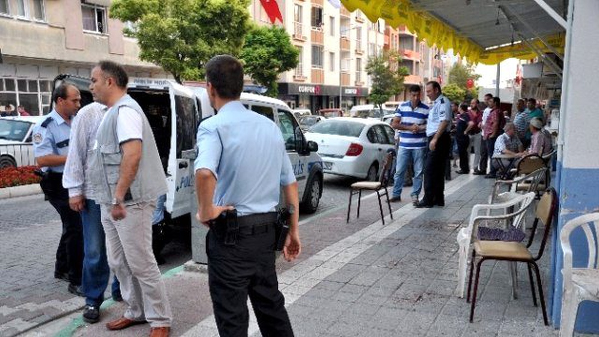 Parti Kavgası Kanlı Bitti: 2 Yaralı