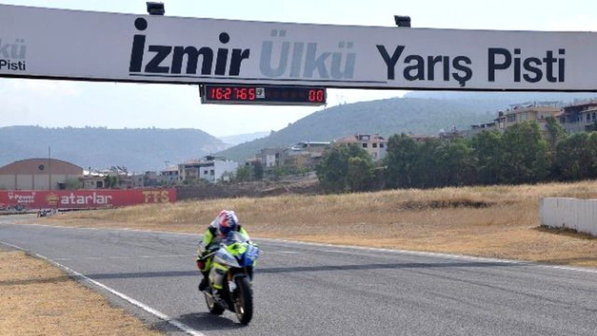 Pist Şampiyonası İçin Nefesler Tutuldu