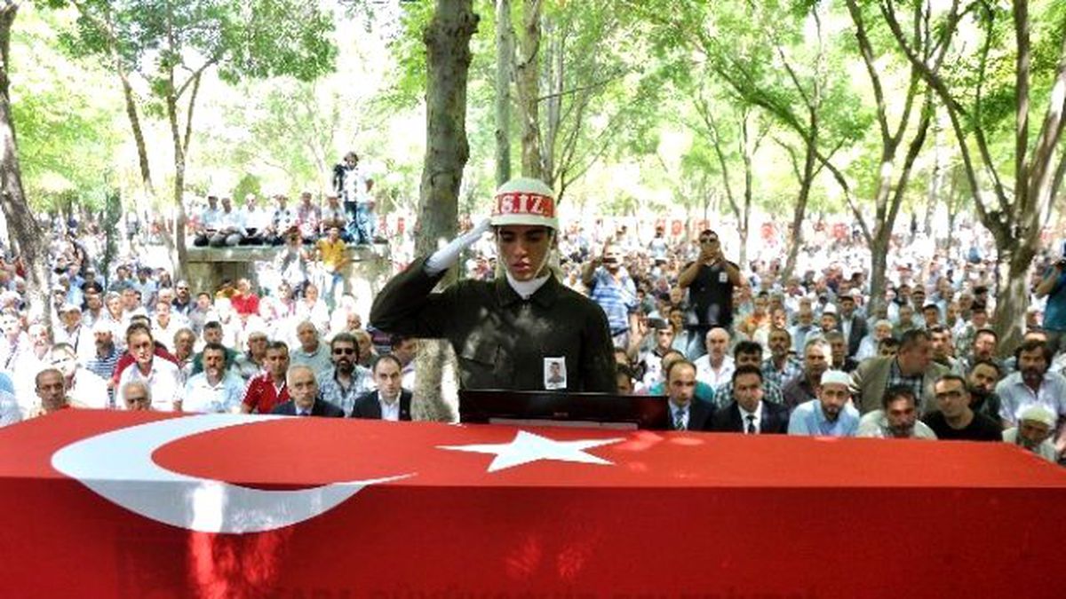 Şehit Asker Resul Coşkun Son Yolculuğuna Uğurlandı