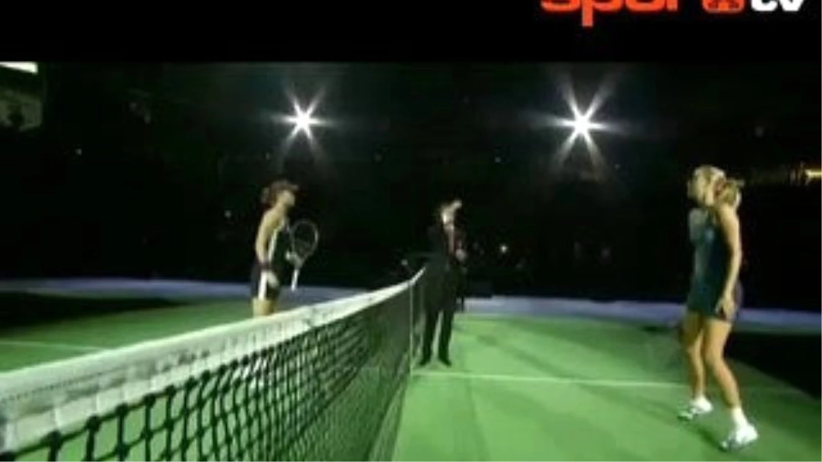 Sharapova Mağlubiyetle Başladı!
