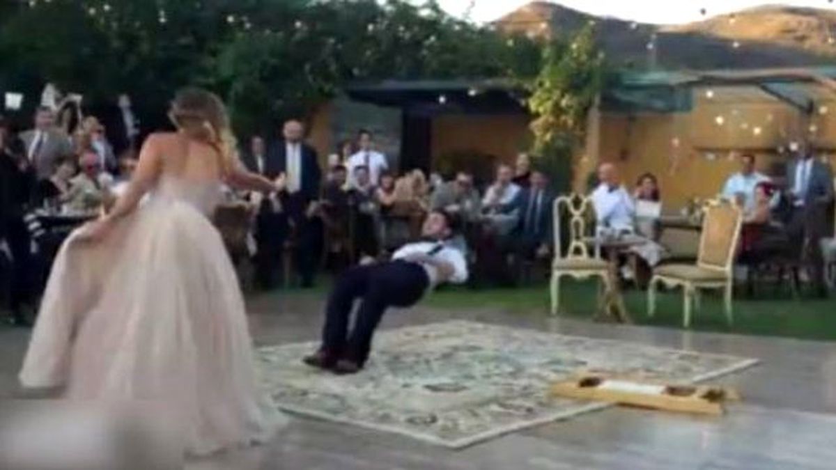 Sihirbaz Damattan Müthiş Dans Performansı