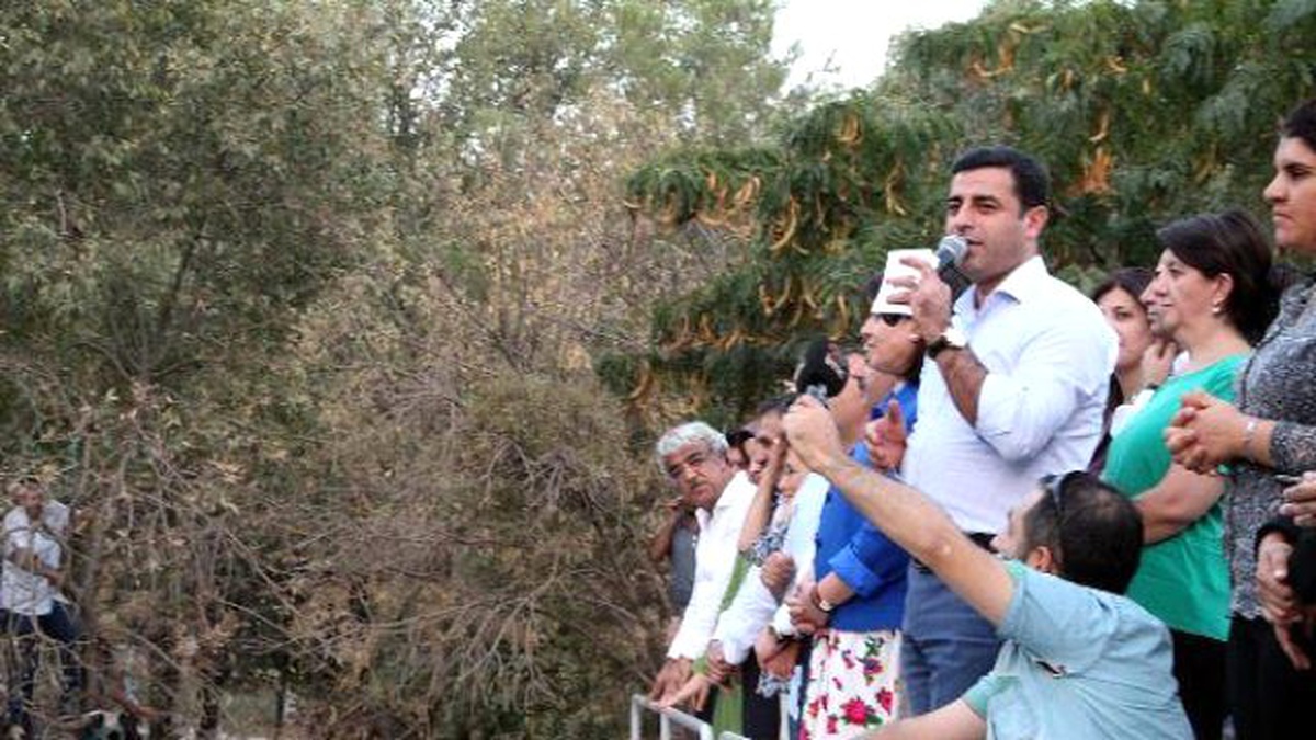 Sokağa Çıkma Yasağının Kalktığı Cizre\'de Çatışmanın İzleri (5)