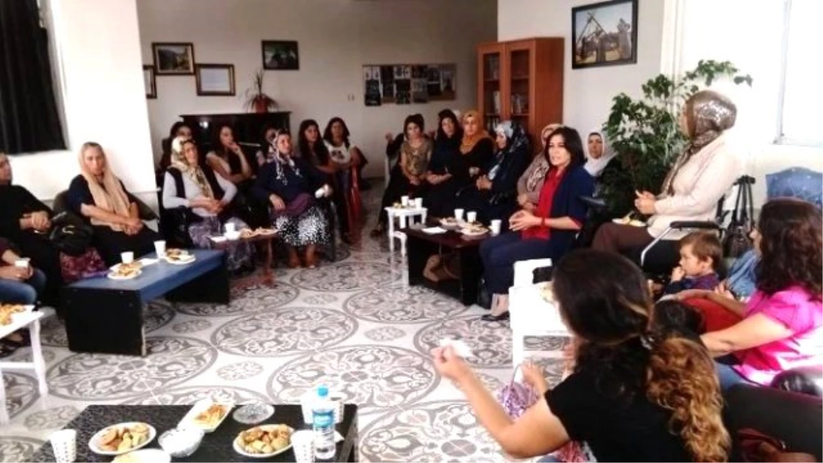 Varto\'da Savuşka Kadın Merkezi\'nde Sohbet Toplantısı