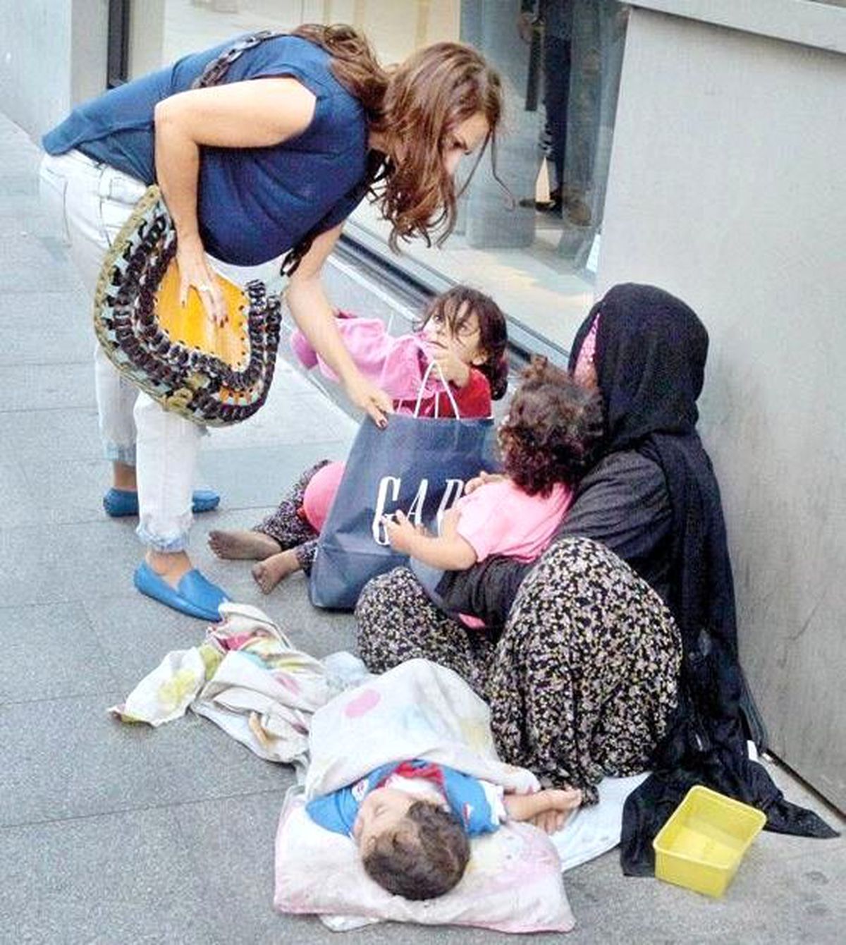 Yeşim Salkım'dan İnsanlık Dersi