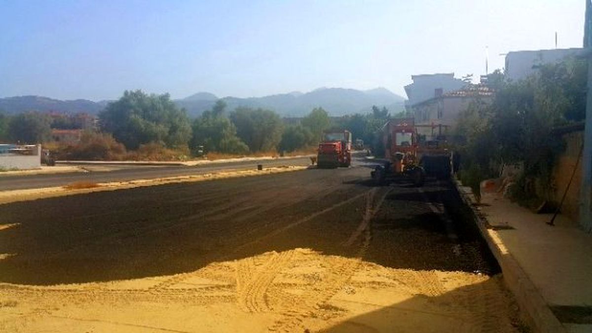 Alaşehir\'de Asfaltlama Çalışmaları