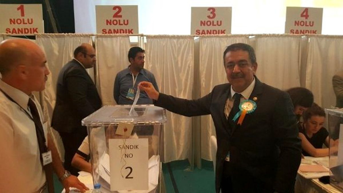 Aydınlıoğlu AK Parti Mkyk\'da
