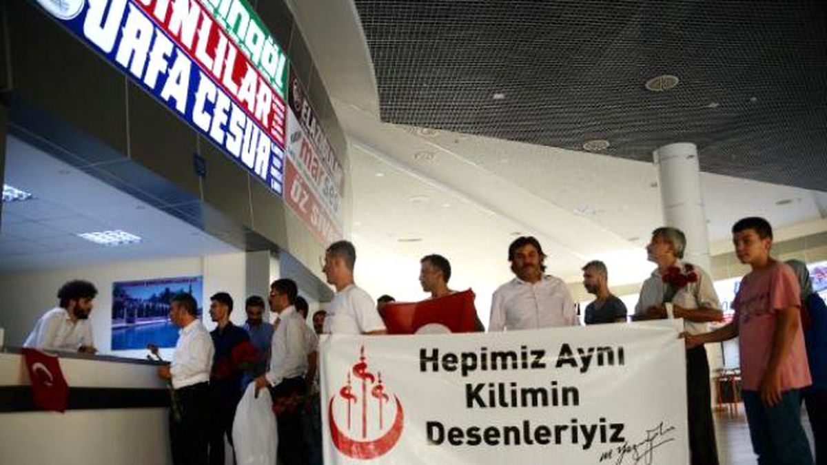 BBP\'lilerden Karanfilli \'Sağduyu\' Çağrısı