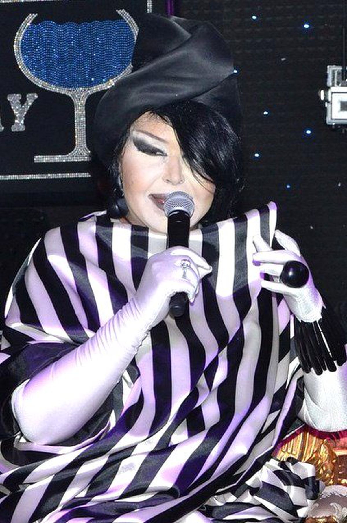 Bülent Ersoy: Suriyelilere Yardım Etmem!