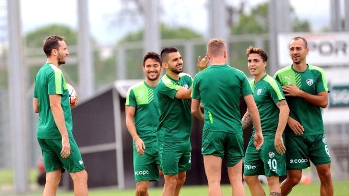 Bursaspor, Fenerbahçe Maçının Hazırlıklarına Başladı