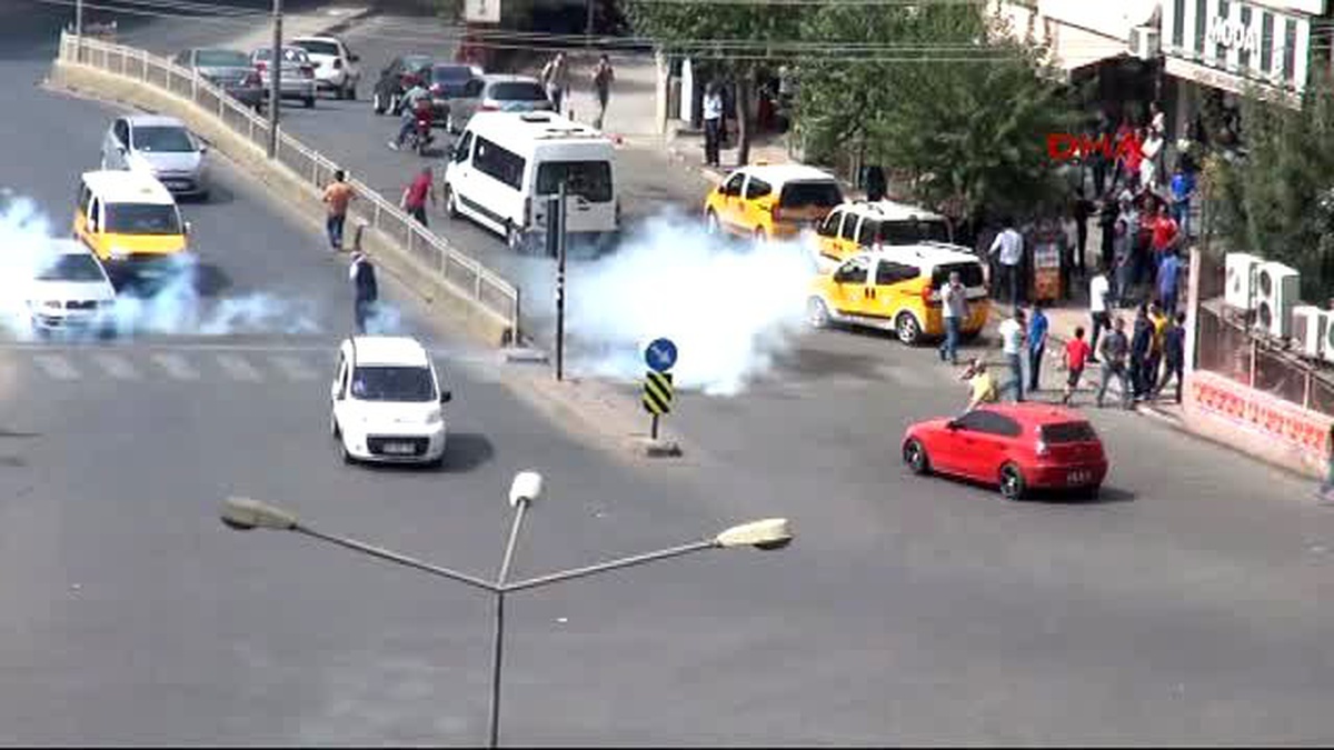Diyarbakır\'da Sokaklar Karıştı