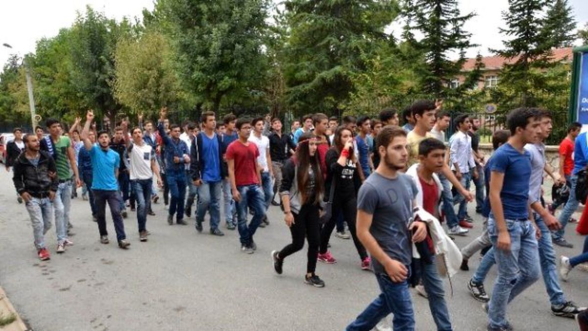 Eskişehir\'de Teröre Tepki Yürüyüşü