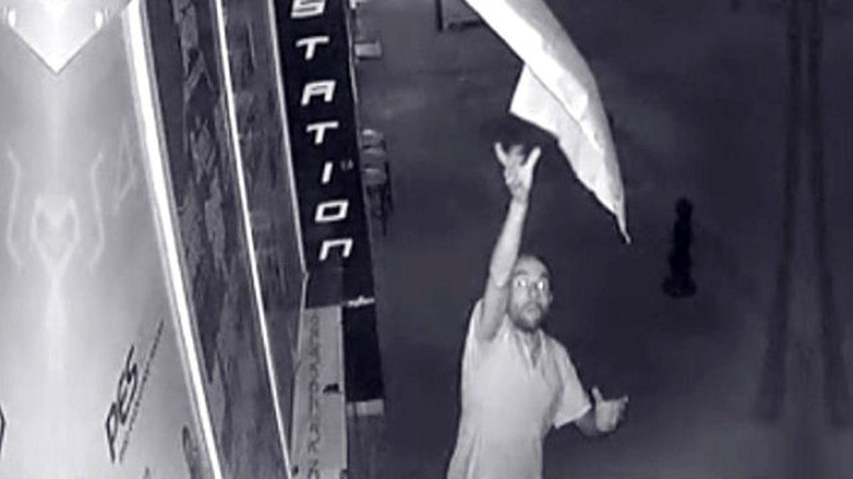 Eskişehir'de Bayrağı Söken Şahsın Alkollü Olduğu Ortaya Çıktı