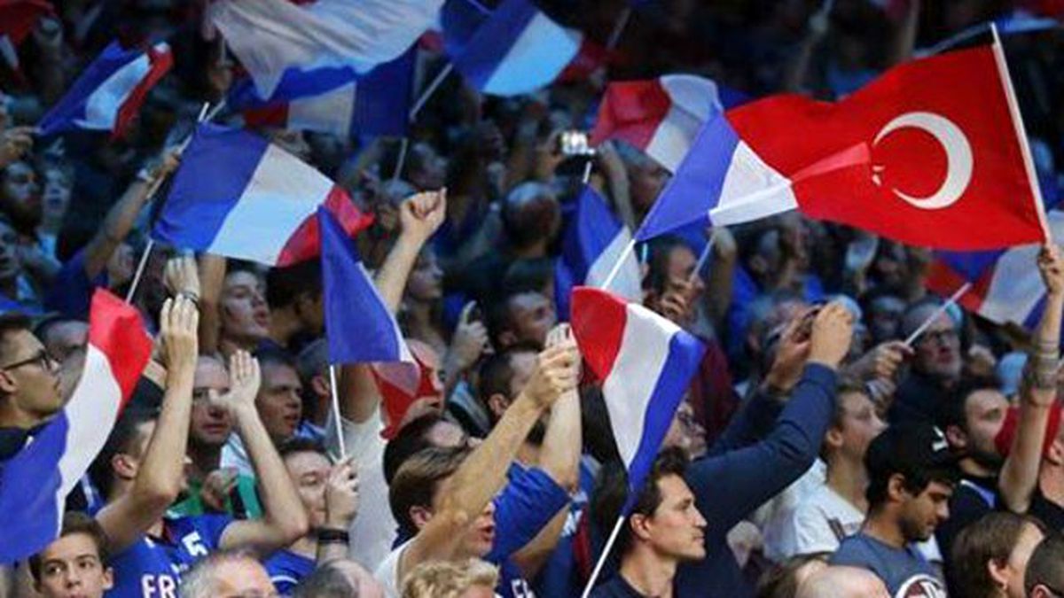 Fransa-Türkiye Maçında Seyirci Rekoru Kırıldı