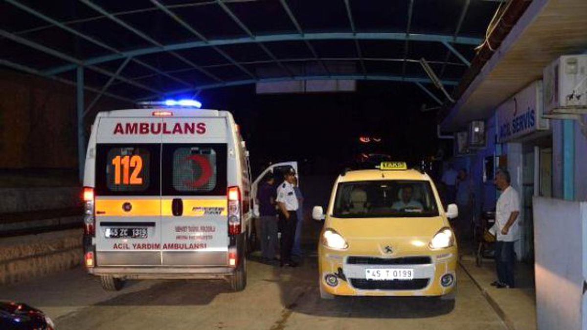 Kardeşini Bıçaklayarak Ağır Yaraladı