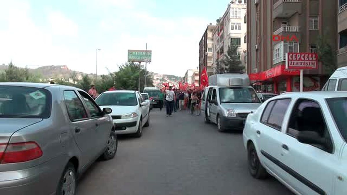 Mardin\'de Teröre Tepki Yürüyüşü