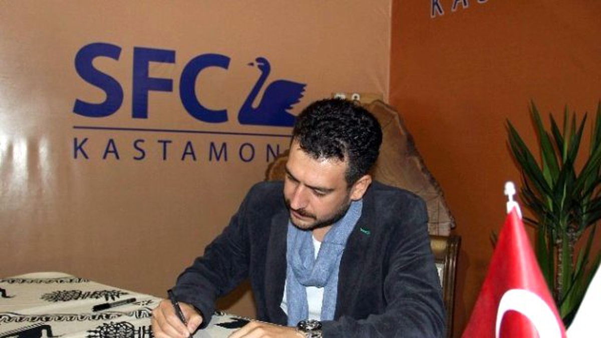 Sanatçı Abdullah Civliz, Albümünü İmzaladı