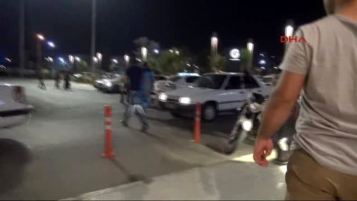 Şanlıurfa - Otoparkta Kasklı Kavga: 1 Yaralı