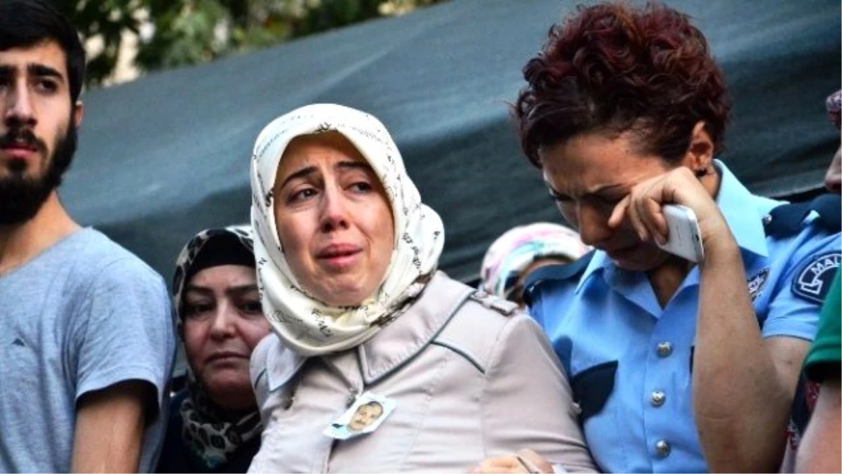 Şehit Polis Memuru Malatya\'da Toprağa Verildi