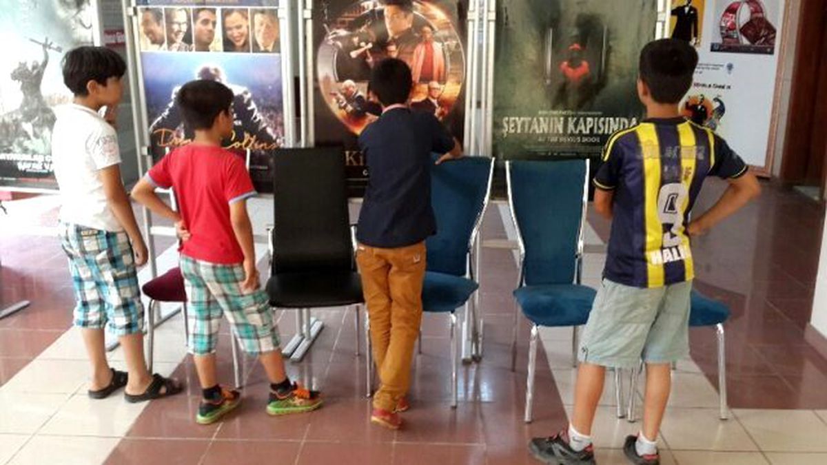 Sinema Salonlarına İlgi Azaldı