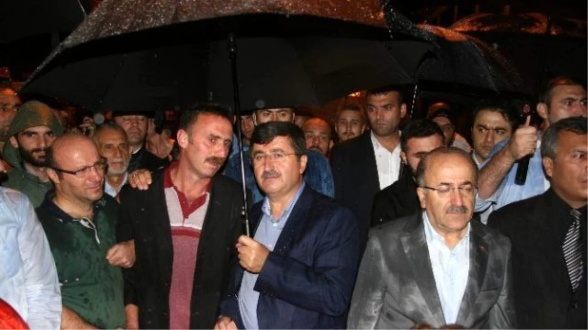 Şırnak\'ta Şehit Olan Polis Memuru Yıldırım\'ın Cenazesi Memleketi Trabzon\'a Getirildi