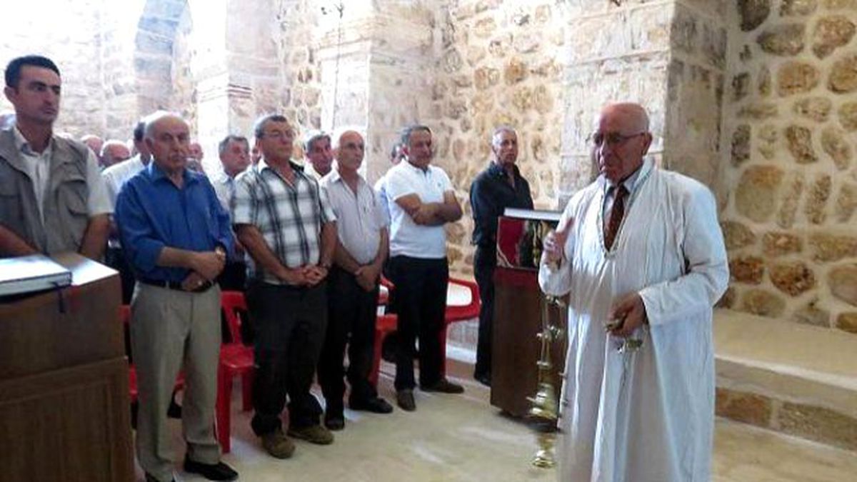 Süryaniler, Şeyh Fethullah\'ı Kilisede Ayinle Andı