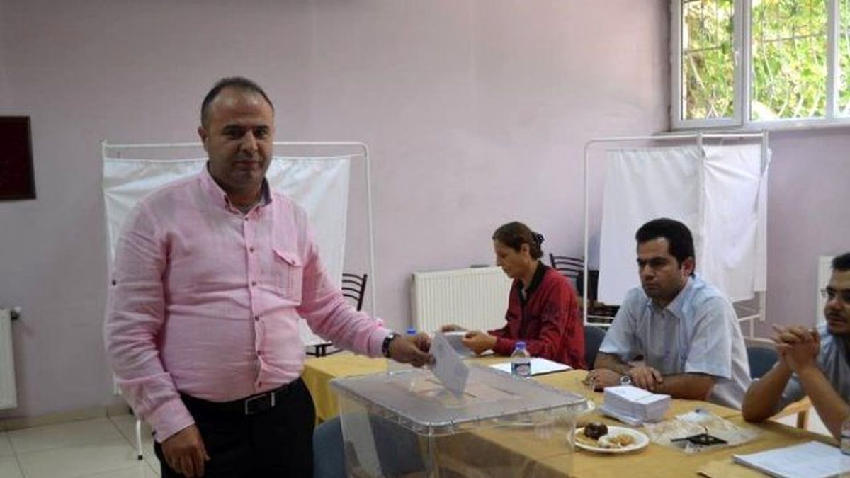 Tahir Özelçi Güven Tazeledi