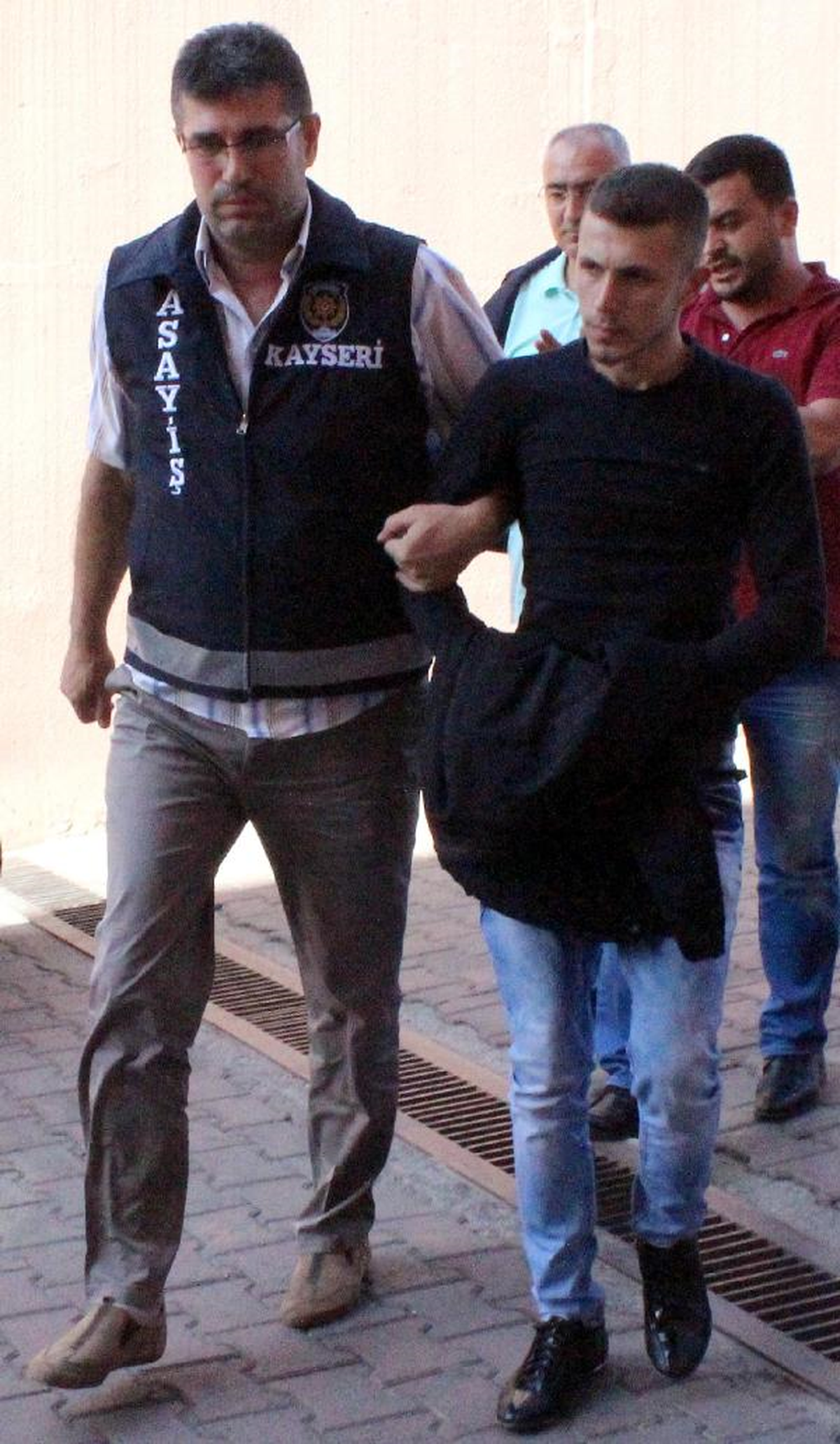 Trafikte Tartıştığı İnşaat İşçisini Bıçaklayarak Öldürdü