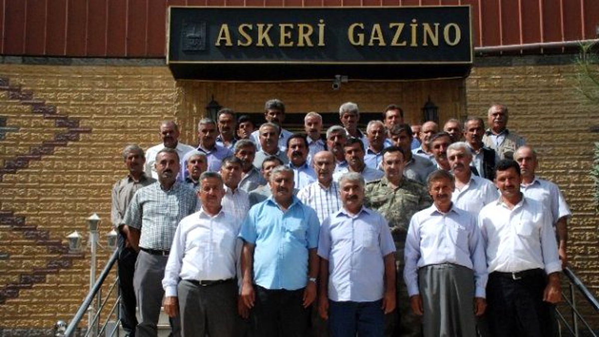 Vali Demirtaş Köy Korucularıyla Bir Araya Geldi