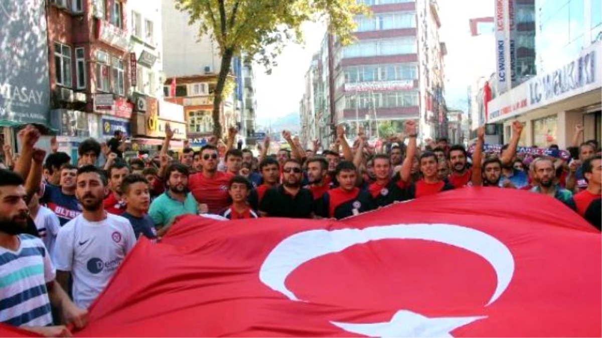 Zonguldak Kömürspor Taraftarları Teröre Tepki İçin Yürüdü