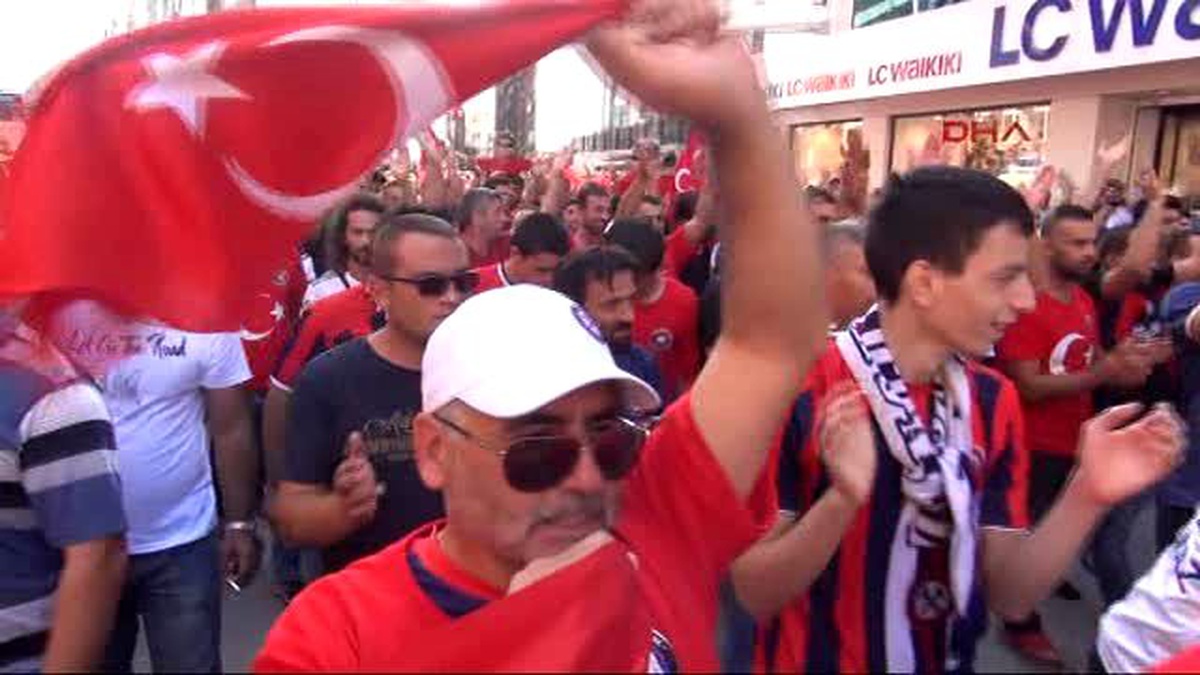 Zonguldak Kömürspor Taraftarları Teröre Tepki İçin Yürüdü