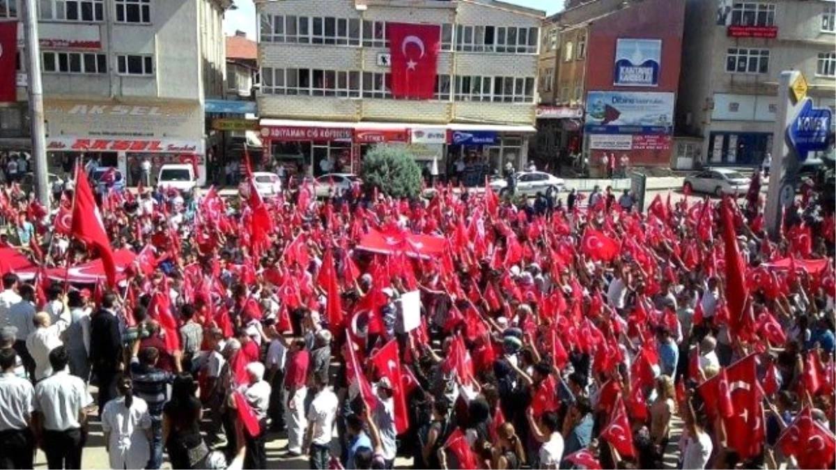 Akşehir\'de Teröre Tepki Yürüyüşü