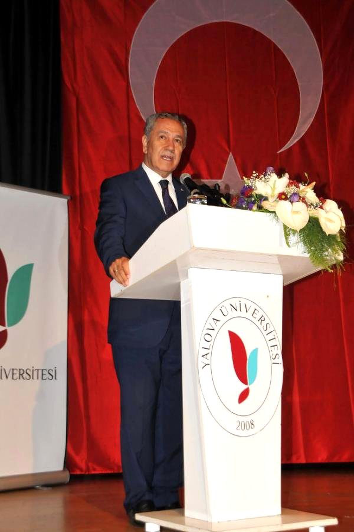 Arınç: Geçmişte Şırnak\'ta, Ağrı\'da, Iğdır\'da Üniversite Olacak Denilinde Kimse İhtimal Vermezdi