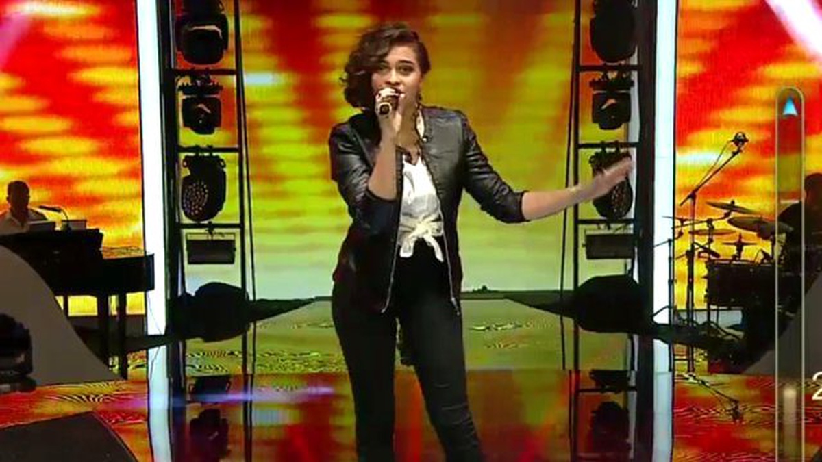 Busegül Yalçın \'You\'re The One That I Want\' (2. Tur)