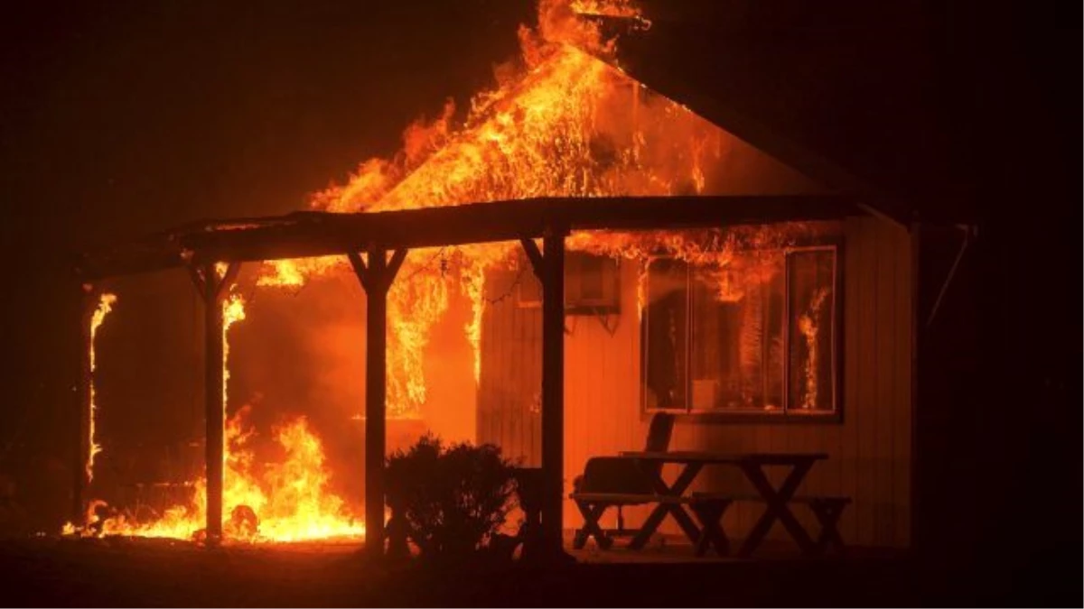 California\'da Orman Yangınları Nedeniyle Olağanüstü Hal İlan Edildi