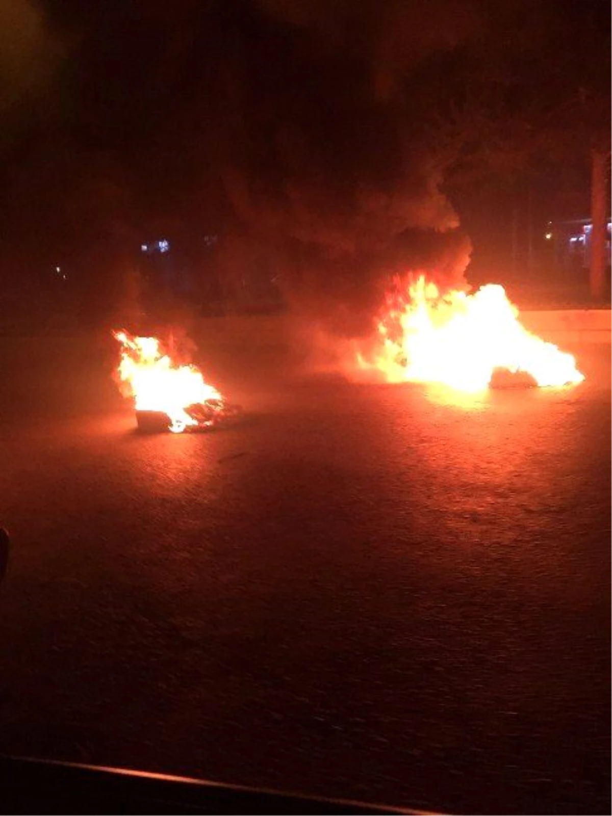 Diyarbakır\'da Çıkan Olaylar Gece Şiddetlendi